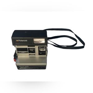 Vintage Polaroid Spirit 600 Instant Film Camera Lightweight and Compact w/ Strap